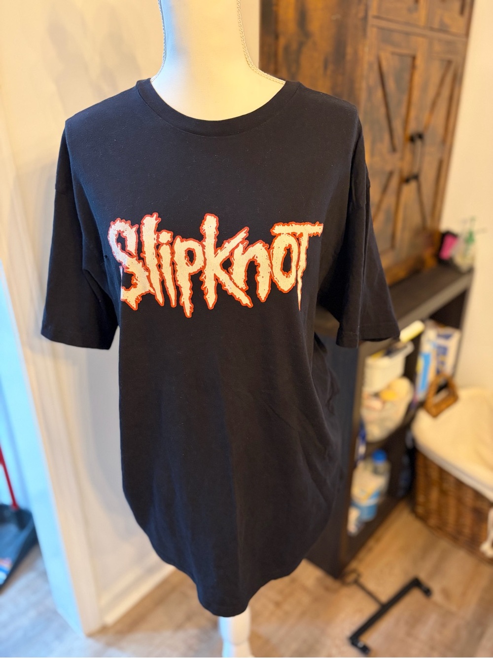 Slipknot Black Short-Sleeve Band Tee with Red-Outlined Logo